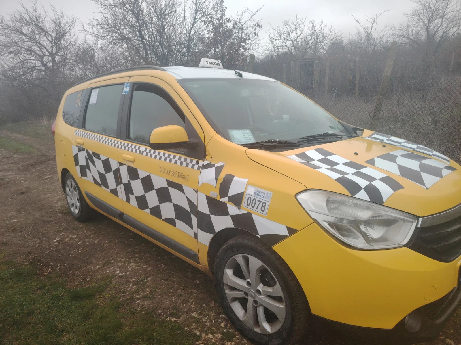 Dacia Lodgy Ван, снимка 2 - Автомобили и джипове - 53936748