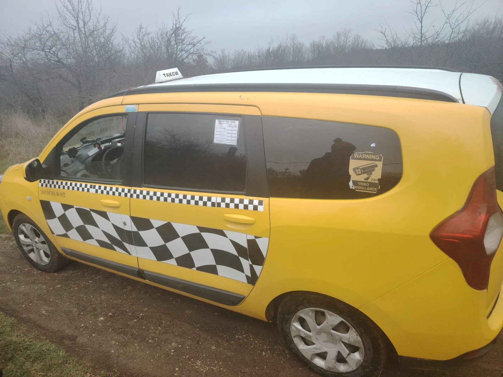 Dacia Lodgy Ван, снимка 4 - Автомобили и джипове - 53936748