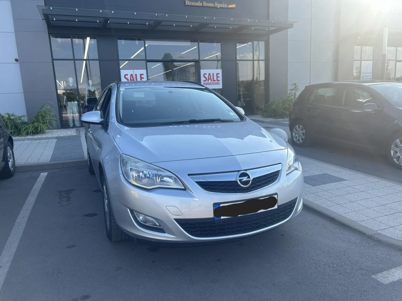 Opel Astra Бензин , снимка 4 - Автомобили и джипове - 54238376