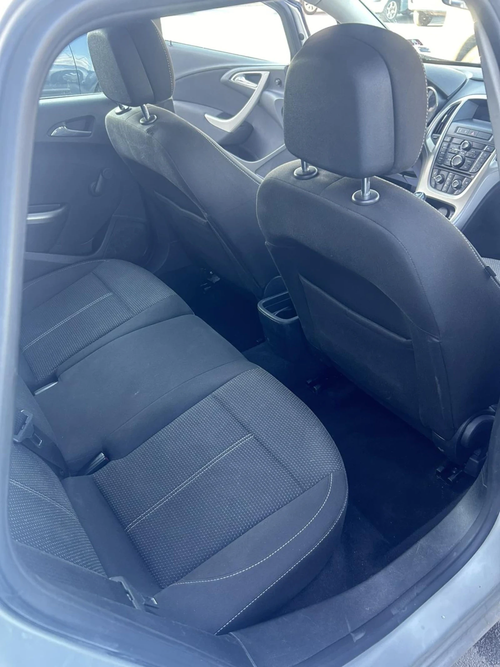 Opel Astra Бензин , снимка 10 - Автомобили и джипове - 54238376