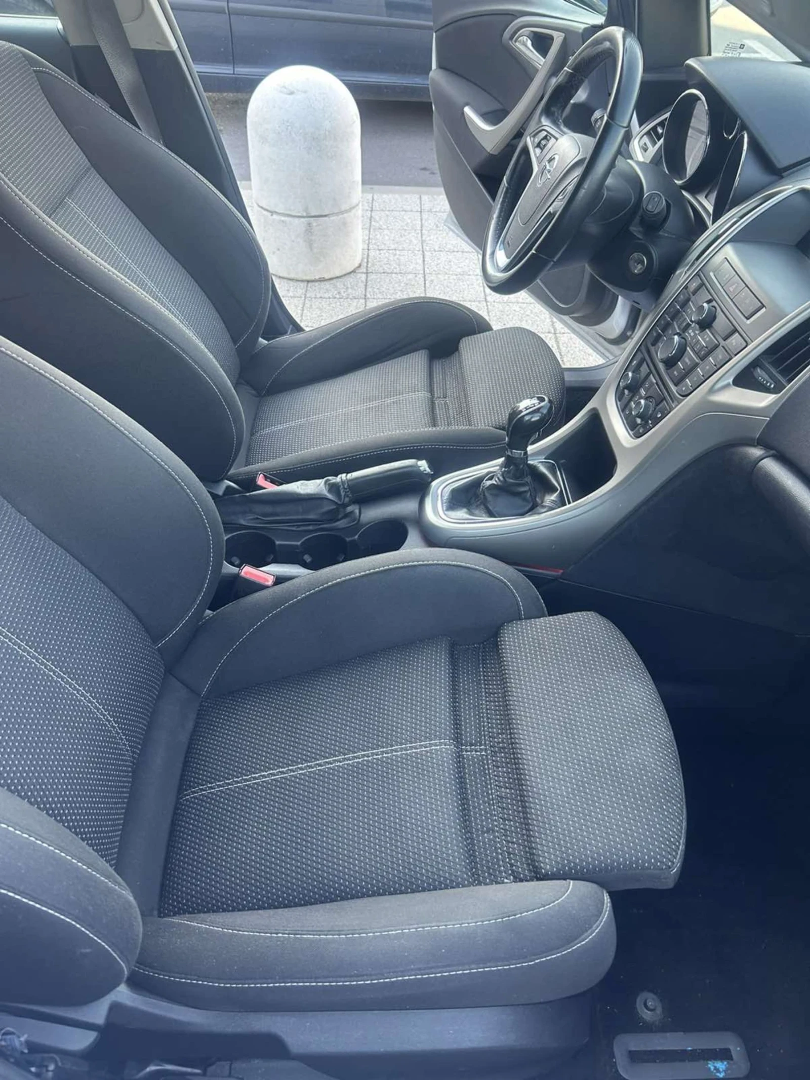 Opel Astra Бензин , снимка 8 - Автомобили и джипове - 54238376