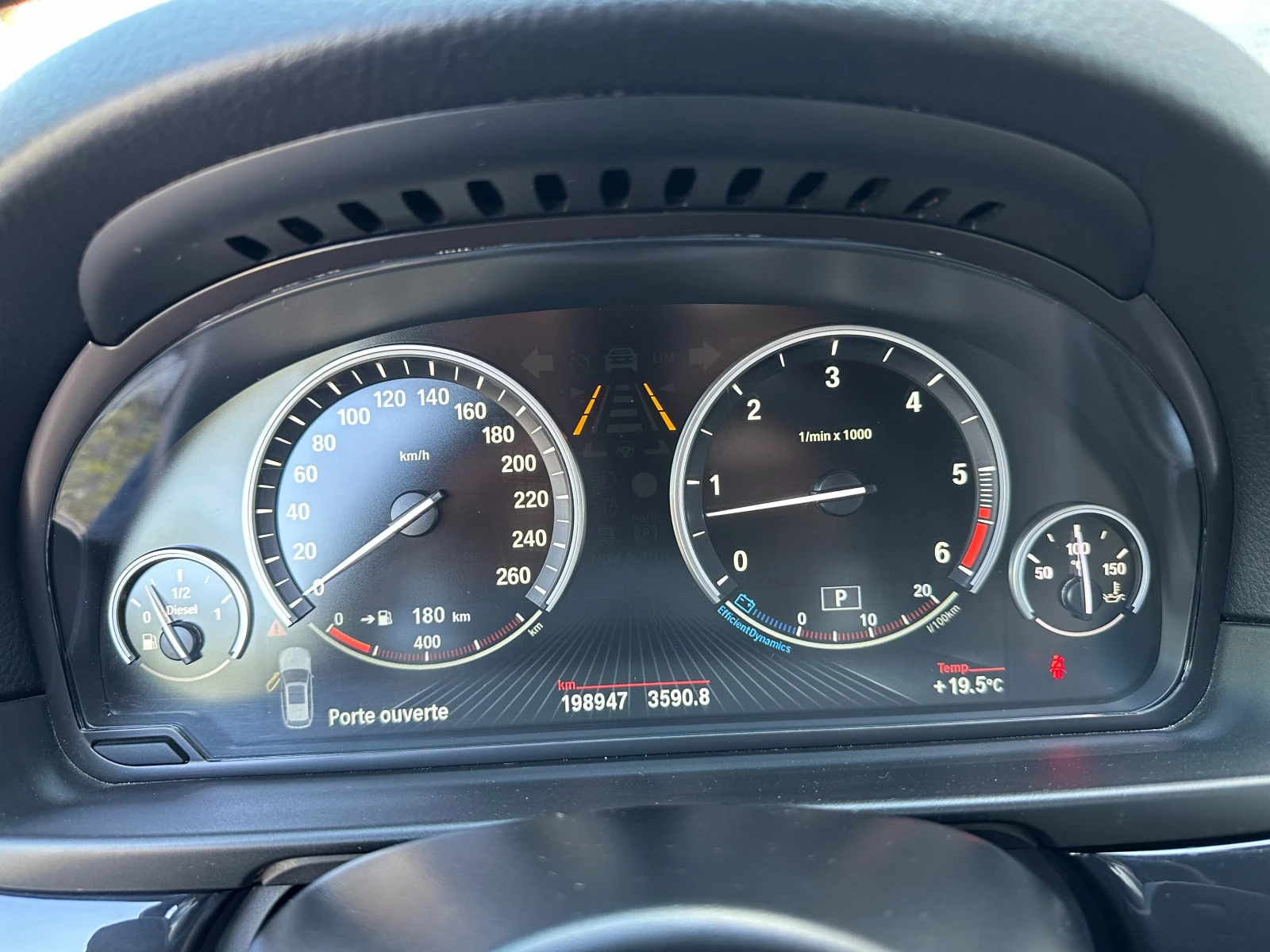 BMW 530 X Drive, снимка 16 - Автомобили и джипове - 54358066