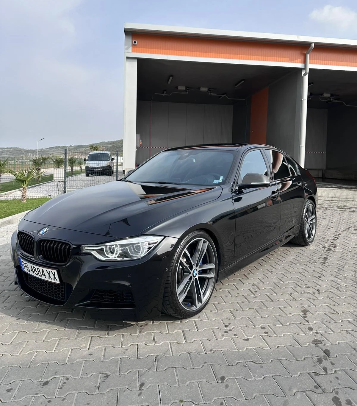 BMW 340 i Xdrive, Accepting BTC 