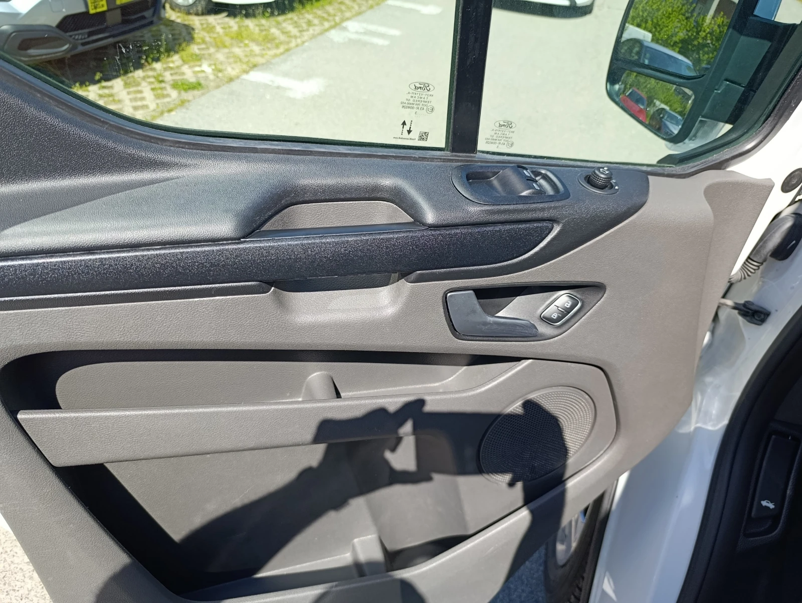 Ford Transit Custom 2.0 ТDCI 8+ 1 Закупен от БГ, снимка 7 - Автомобили и джипове - 54456140