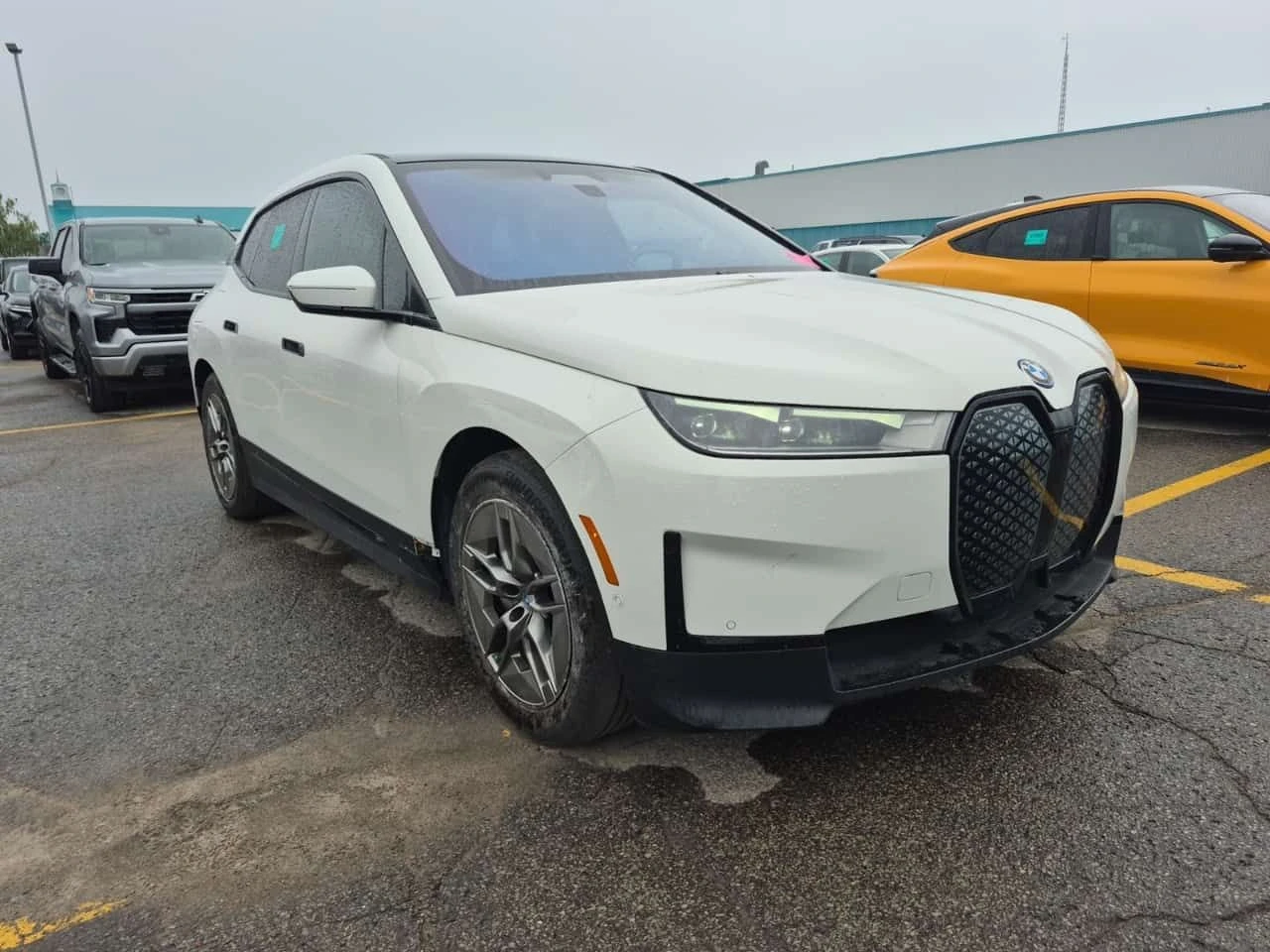 BMW iX * XDRIVE50 * ГЛАВНО ПРЕДСТАВИТЕЛСТВО НА BMW, снимка 2 - Автомобили и джипове - 55233897