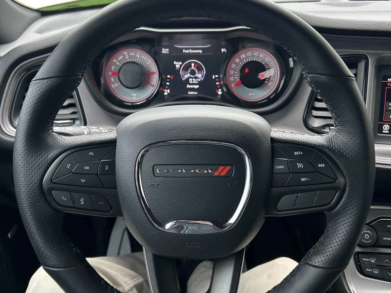 Dodge Challenger * R/T RWD * CARFAX * ЦЕНА ДО БГ, снимка 13 - Автомобили и джипове - 55245458