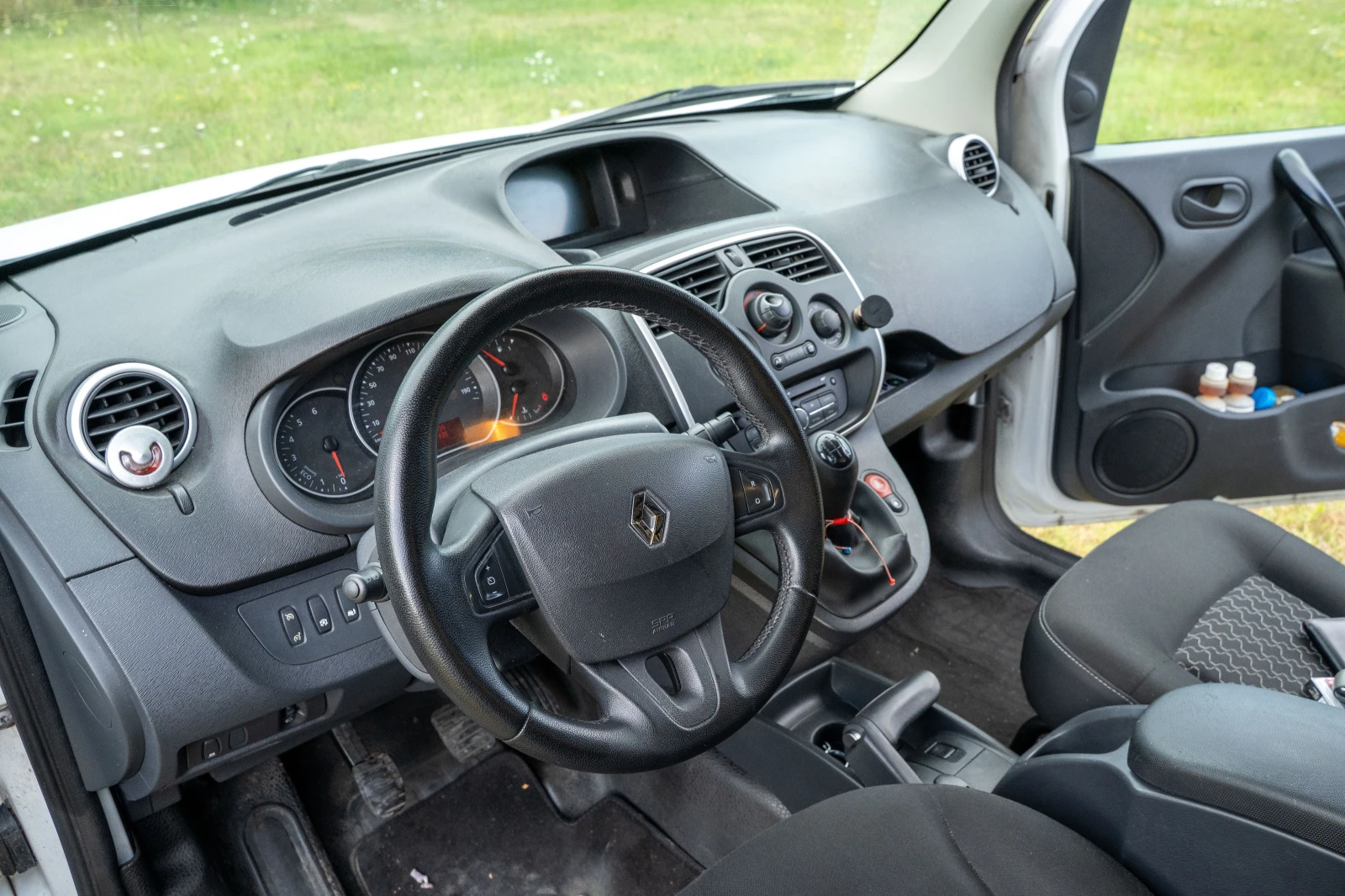 Renault Kangoo, снимка 8 - Автомобили и джипове - 55692401