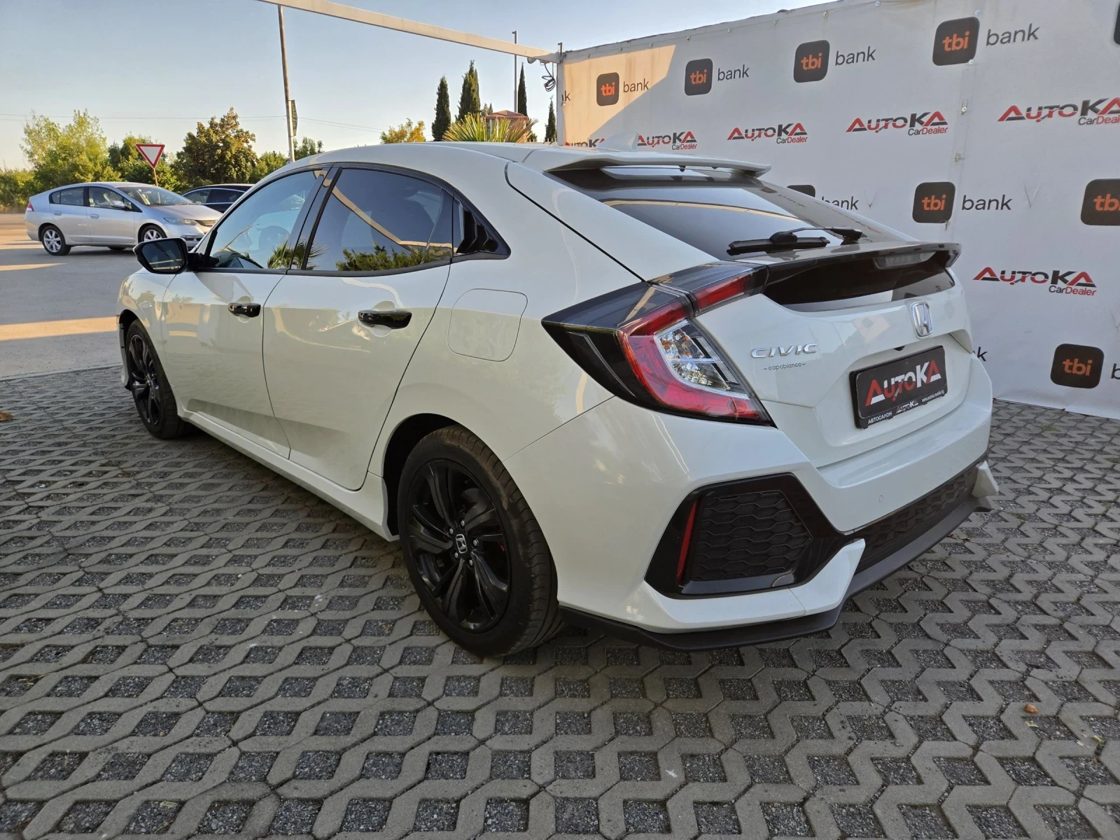 Honda Civic 126кс= 120.000km= DISTRONIC= CAMERA= ПОДГРЕВ, снимка 5 - Автомобили и джипове - 55694855