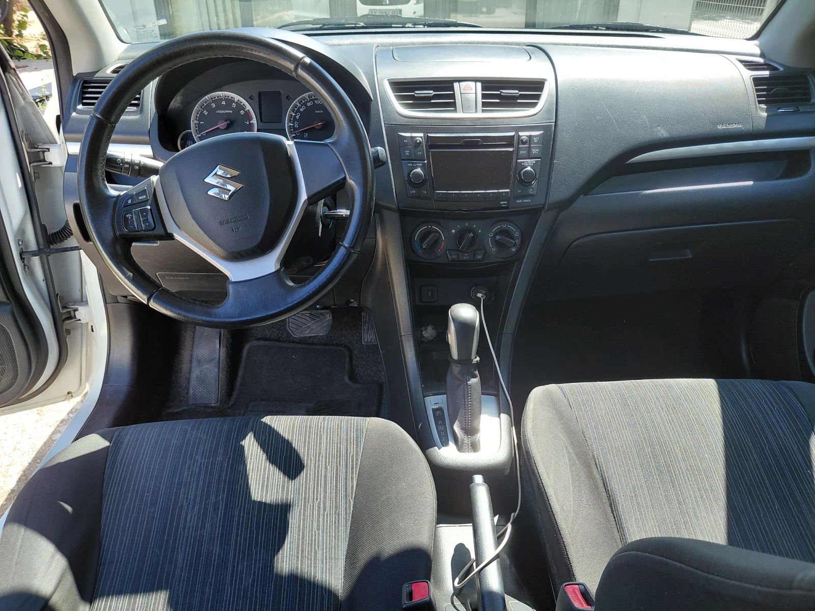 Suzuki Swift 1.2 , снимка 4 - Автомобили и джипове - 55816257