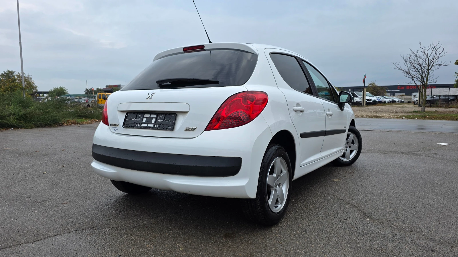 Peugeot 207 КАТО НОВА, снимка 5 - Автомобили и джипове - 56714427