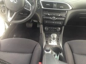 Infiniti Q30 1.6i - [10] 