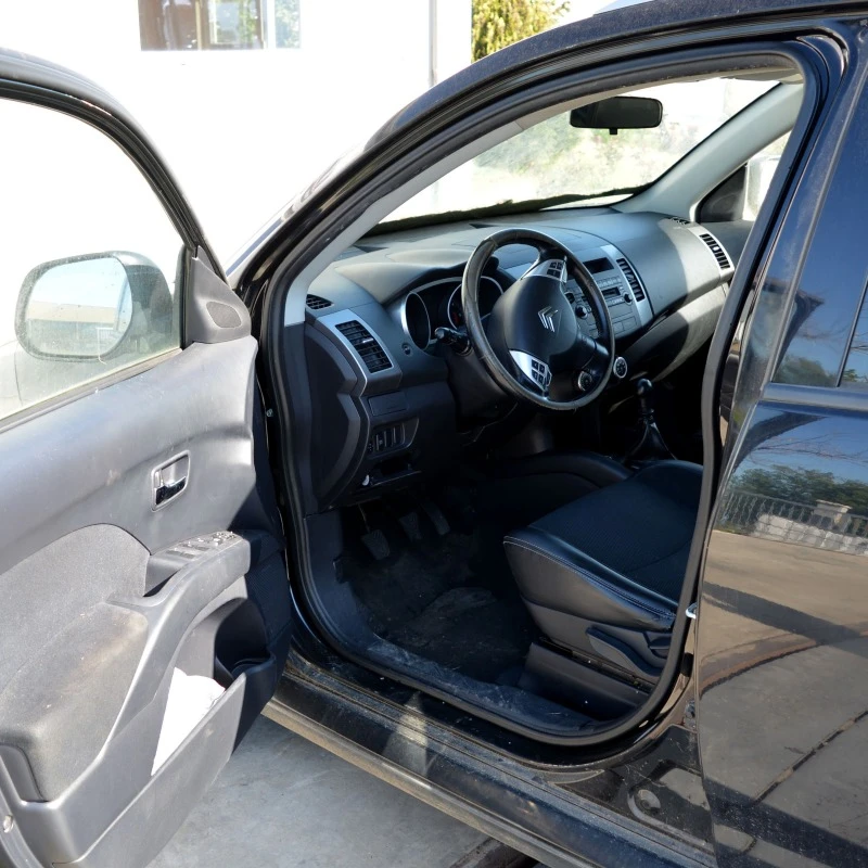 Citroen C-Crosser 2.2 HDI, снимка 5 - Автомобили и джипове - 40559082