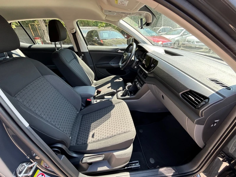 VW T-Cross 1.6 ТDI, снимка 9 - Автомобили и джипове - 46907685