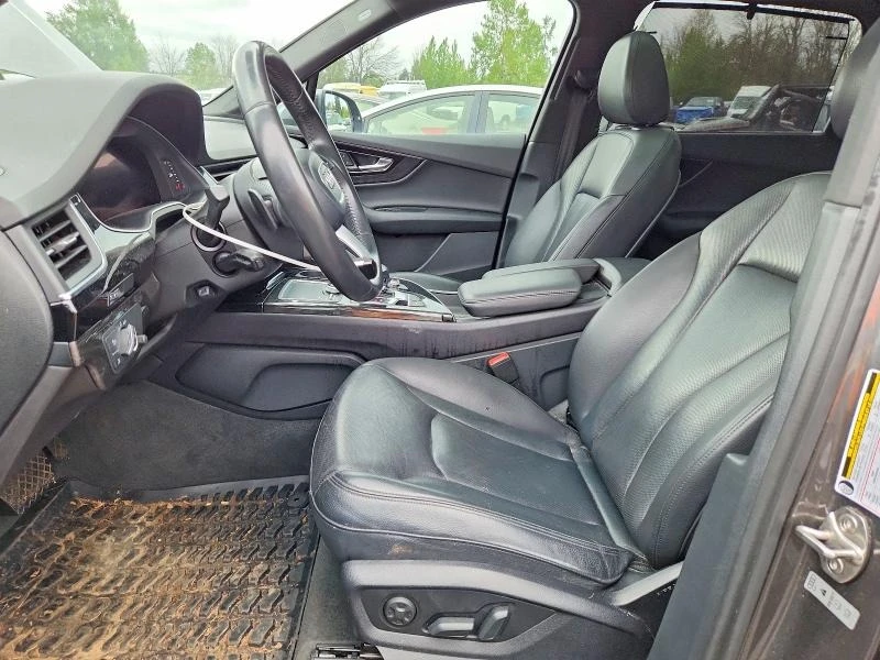 Audi Q7, снимка 7 - Автомобили и джипове - 54695559
