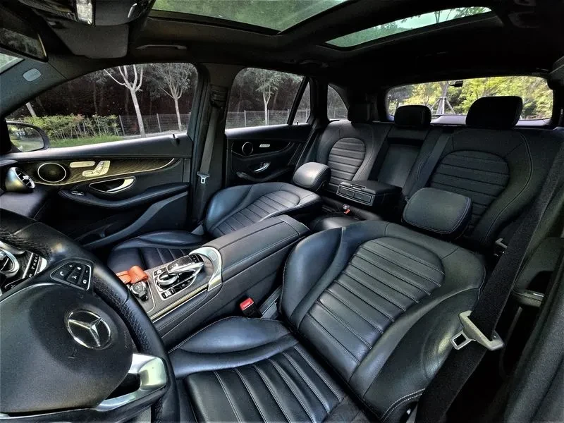 Mercedes-Benz GLC 220 4Matic Premium, снимка 8 - Автомобили и джипове - 55830481