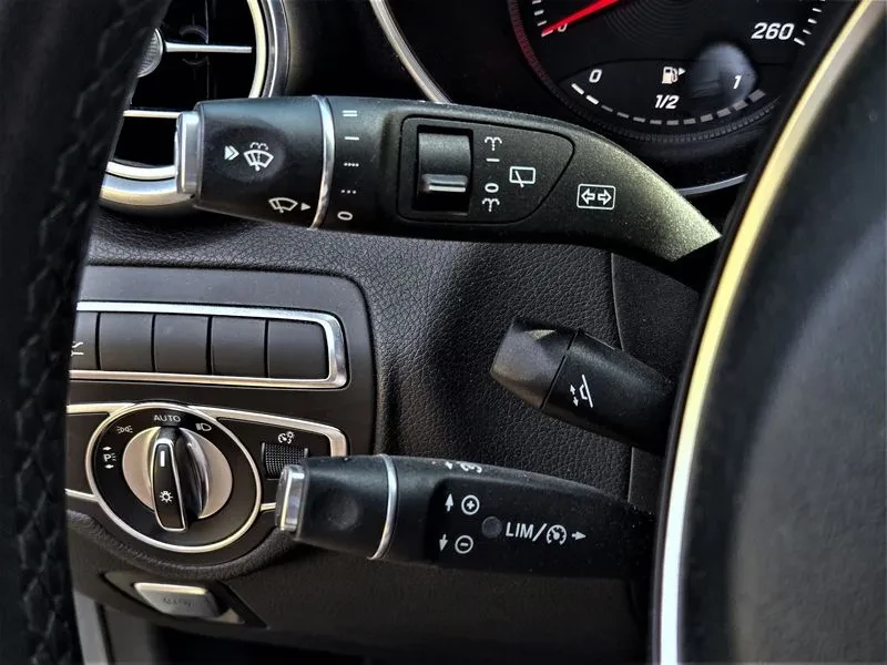 Mercedes-Benz GLC 220 4Matic Premium, снимка 15 - Автомобили и джипове - 55830481