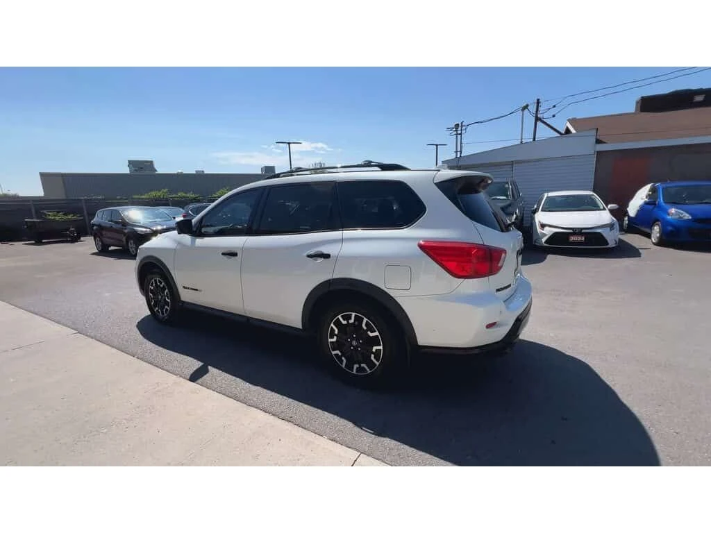 Nissan Pathfinder * SL ROCK CREEK AWD | 7 PASS | HTD LEATHER | PANO  - изображение 6