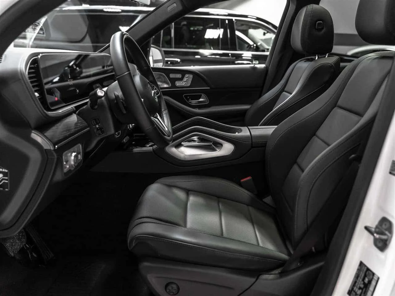 Mercedes-Benz GLE 350 AMG NIGHT PKG| PREMIUM PKG| 360CAM| BURMESTER, снимка 5 - Автомобили и джипове - 54092521