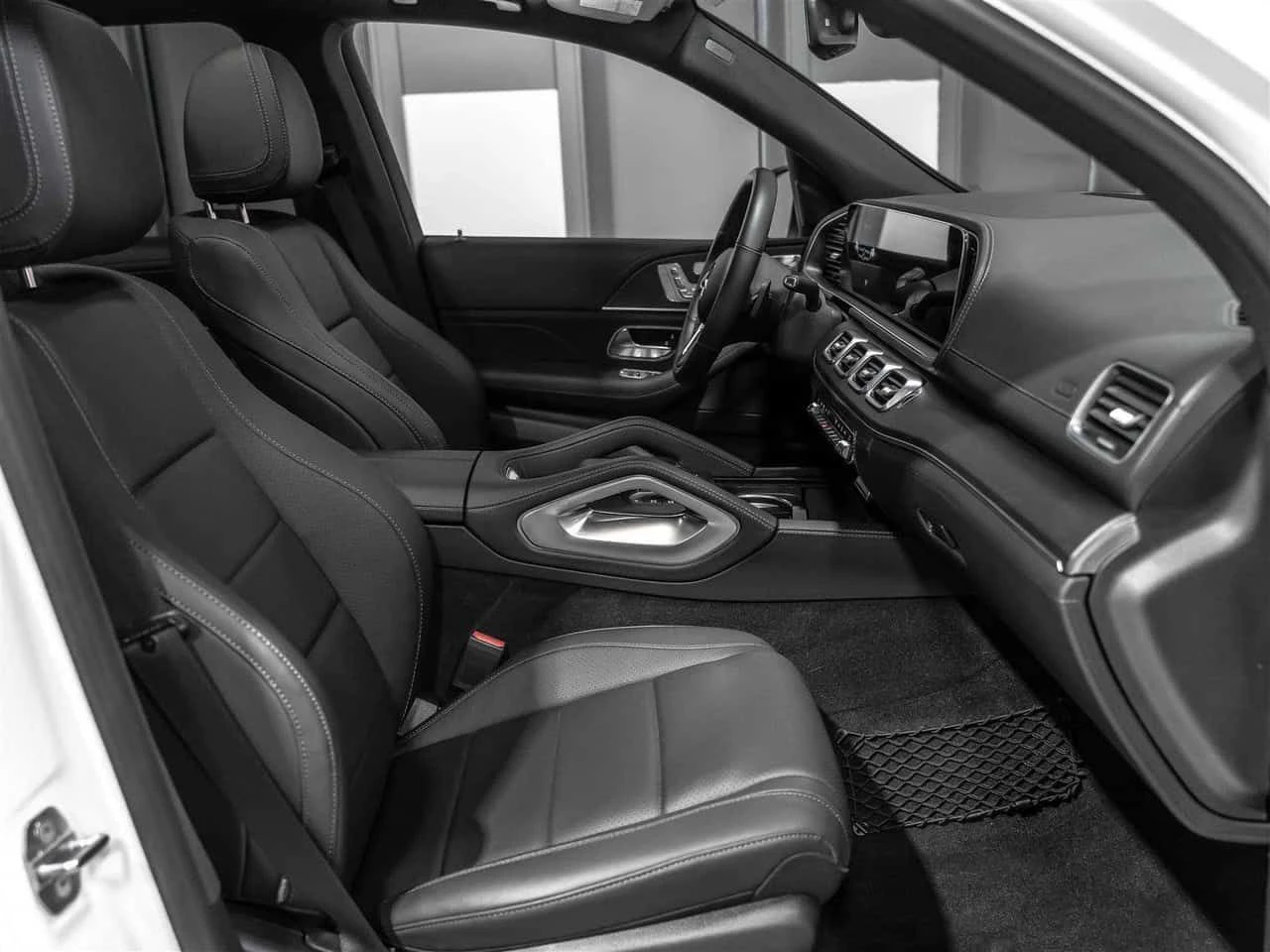 Mercedes-Benz GLE 350 AMG NIGHT PKG| PREMIUM PKG| 360CAM| BURMESTER, снимка 6 - Автомобили и джипове - 54092521