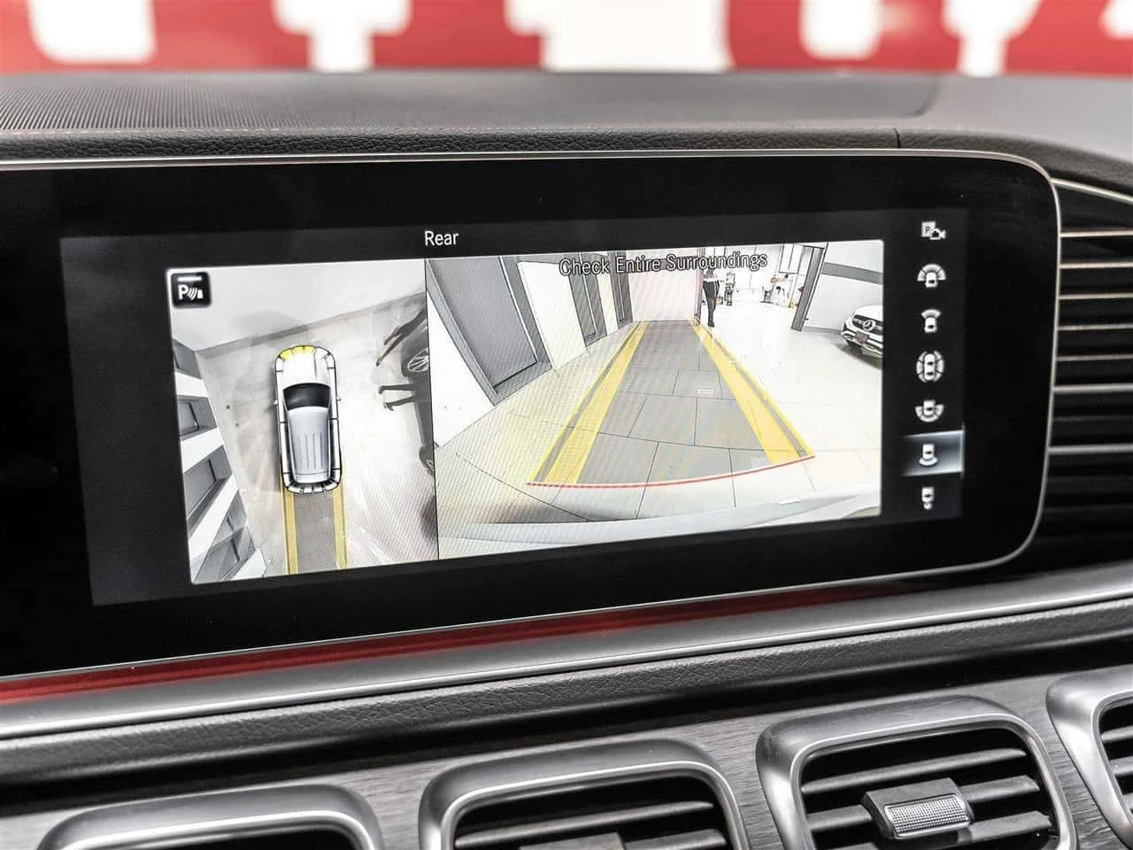 Mercedes-Benz GLE 350 AMG NIGHT PKG| PREMIUM PKG| 360CAM| BURMESTER, снимка 13 - Автомобили и джипове - 54092521