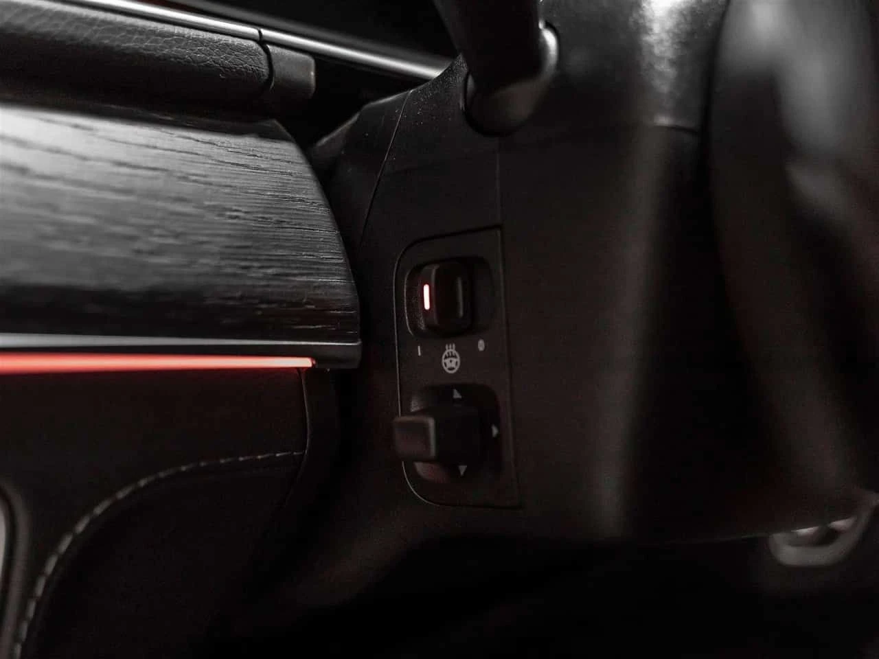 Mercedes-Benz GLE 350 AMG NIGHT PKG| PREMIUM PKG| 360CAM| BURMESTER, снимка 16 - Автомобили и джипове - 54092521