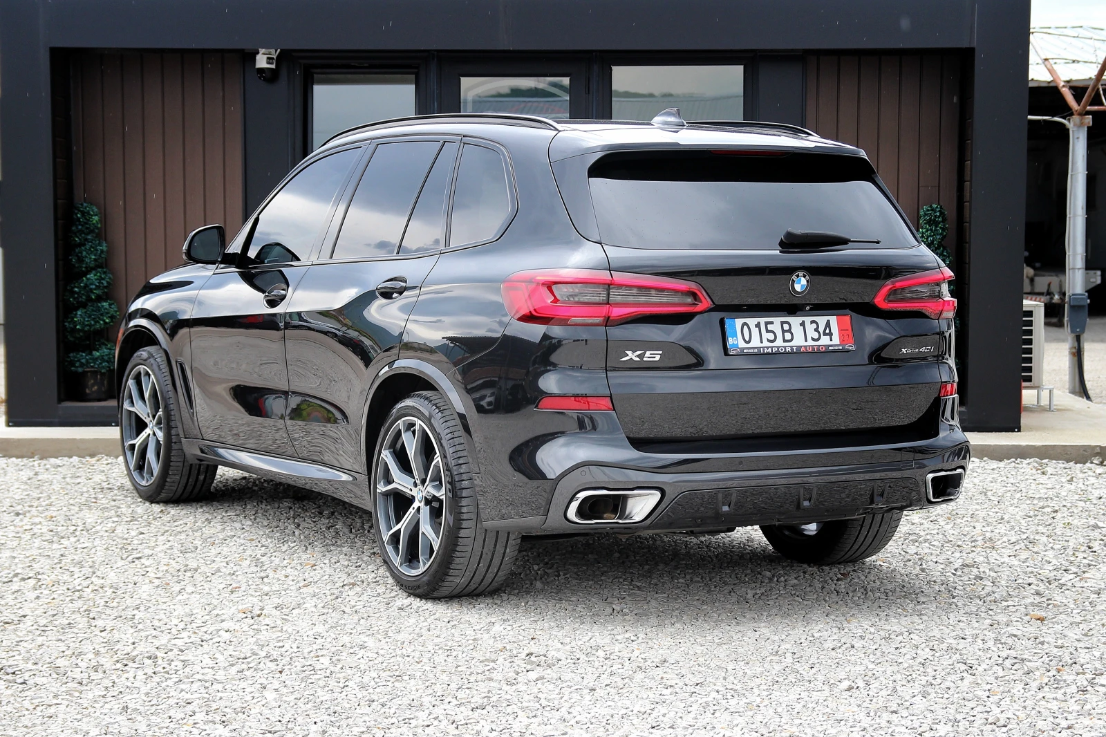 BMW X5 4.0XI* M-SPORT* LASER, снимка 4 - Автомобили и джипове - 54456051