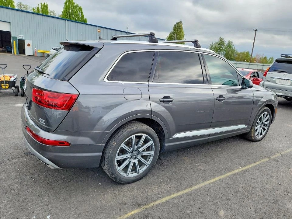 Audi Q7, снимка 3 - Автомобили и джипове - 54695559