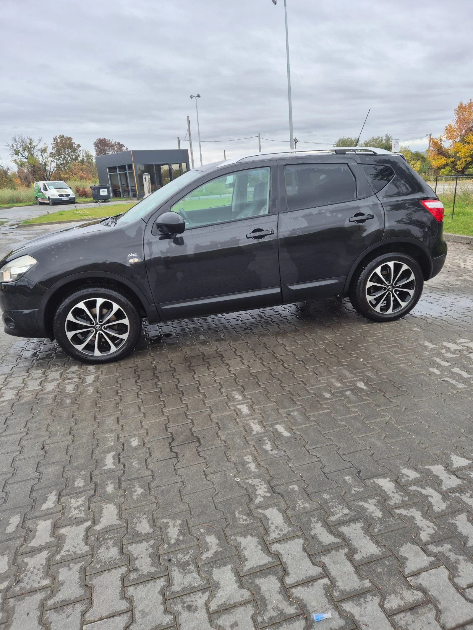 Nissan Qashqai, снимка 3 - Автомобили и джипове - 54755427