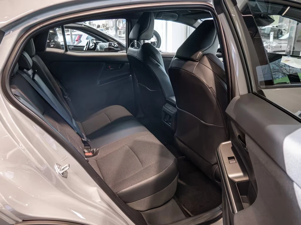 Toyota C-HR Team player Winter pack blind spot ACC, снимка 10 - Автомобили и джипове - 54934707