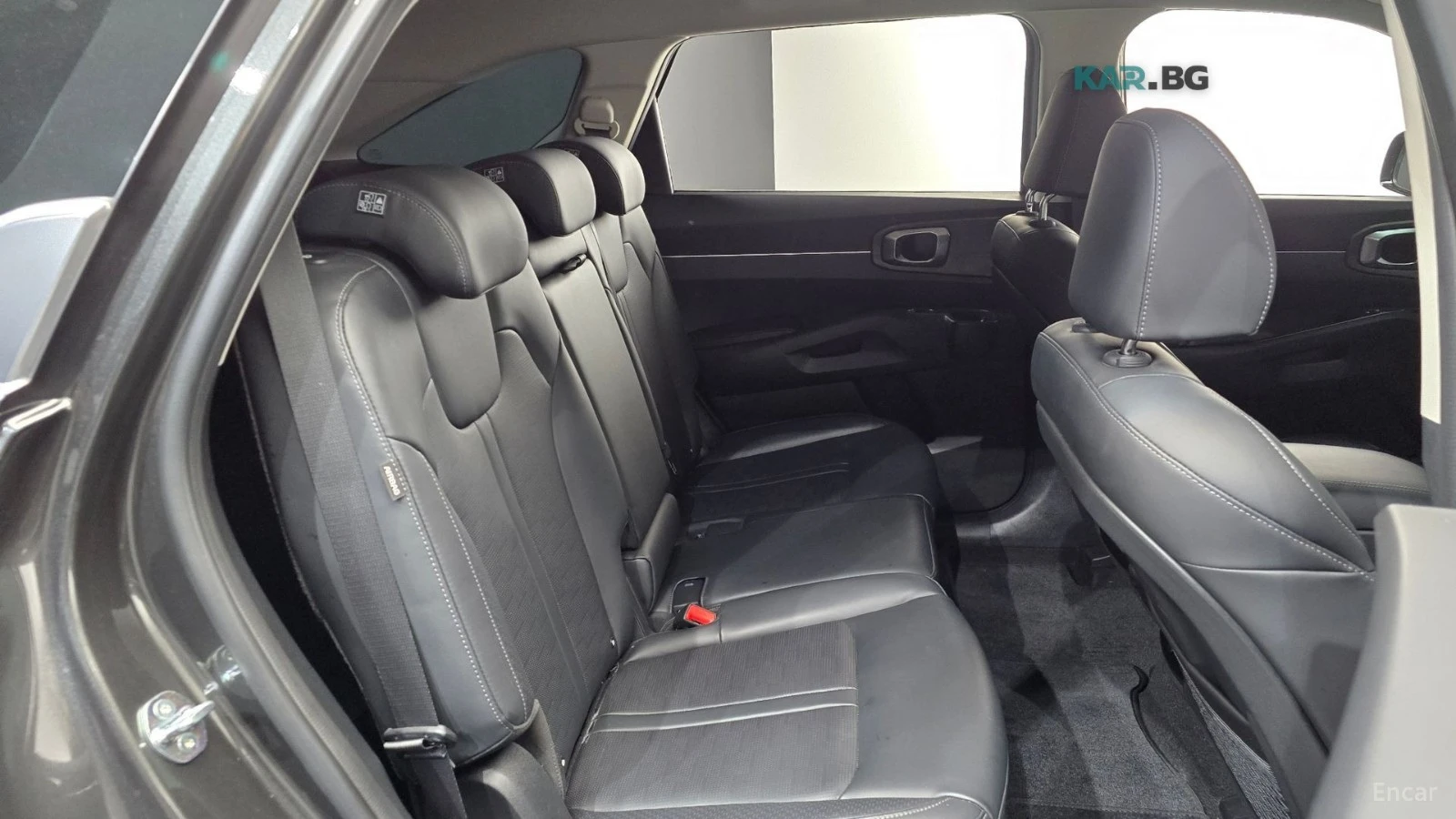 Kia Sorento 2.5 T* 4WD* PRESTIGE* 360* HEAD UP* ОБДУХВ* ПОДГРЕ, снимка 10 - Автомобили и джипове - 54957304