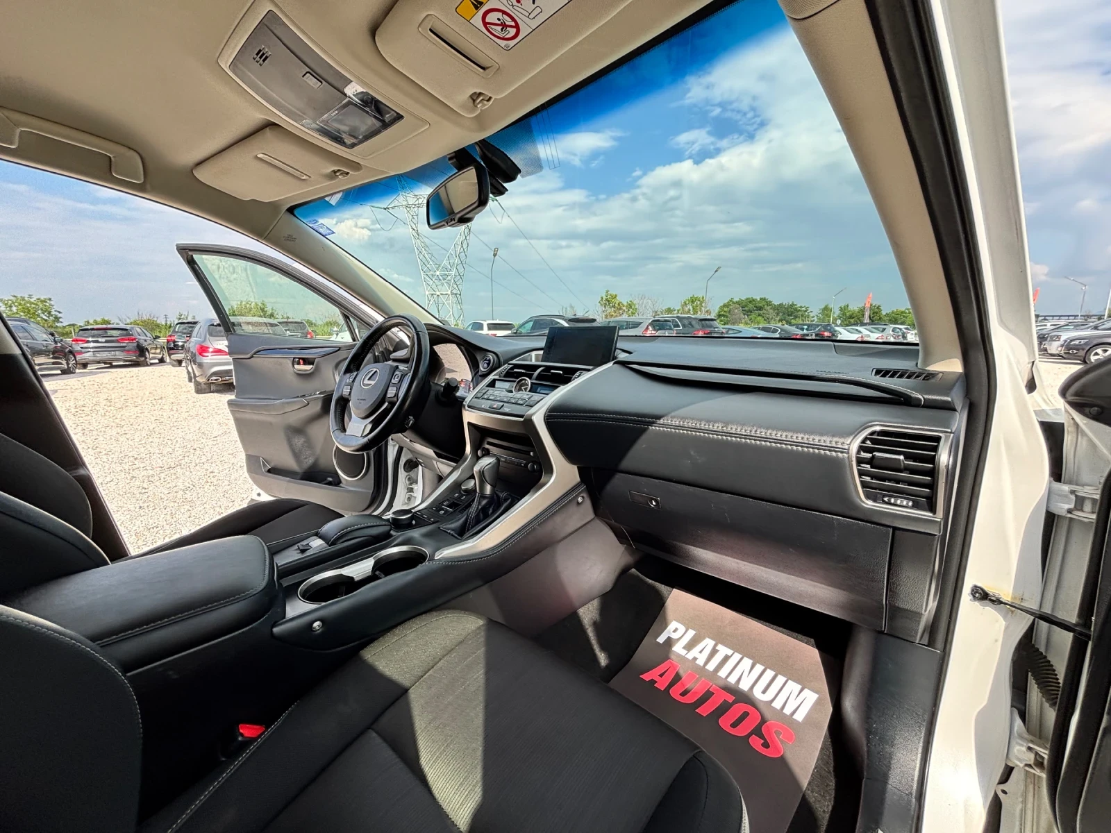 Lexus NX 300h 2.5 HYBRID/4Х4/NAVI/ПЕРЛА/КАМЕРА , снимка 10 - Автомобили и джипове - 55153547