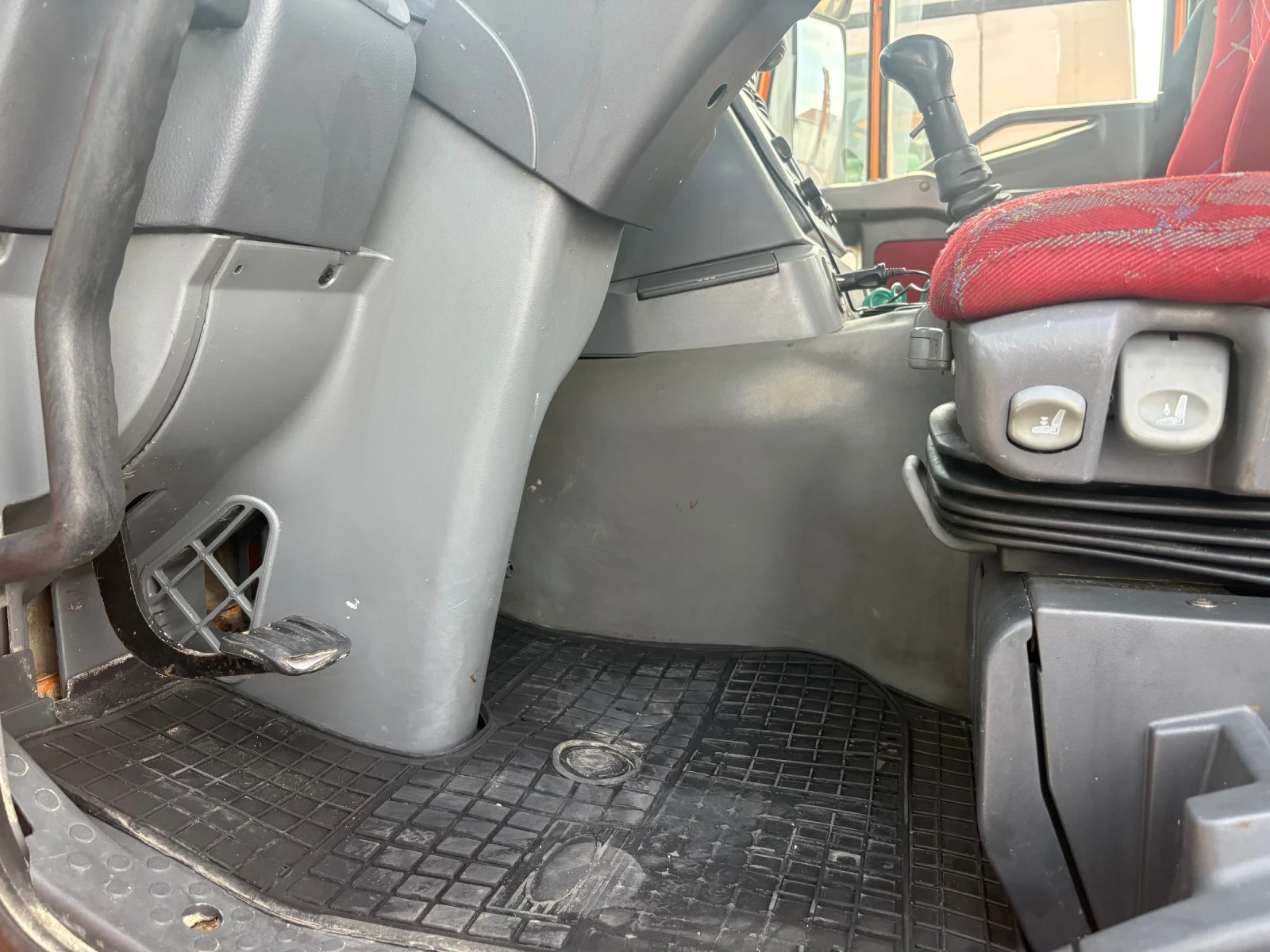 Iveco 19035 AD190S35, снимка 14 - Камиони - 55652739
