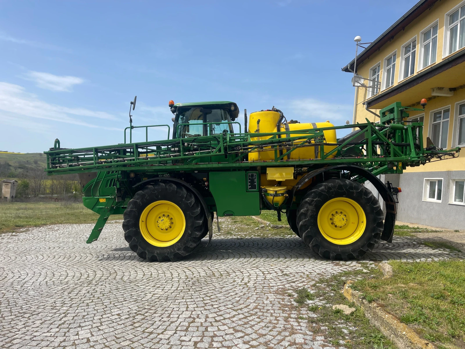 Самоходна пръскачка Друга марка JOHN DEERE R4040i 30 МЕТРА 4000 ЛИТРА ЛИЗИНГ  - изображение 4