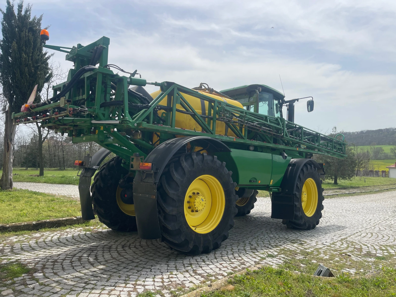 Самоходна пръскачка Друга марка JOHN DEERE R4040i 30 МЕТРА 4000 ЛИТРА ЛИЗИНГ  - изображение 8