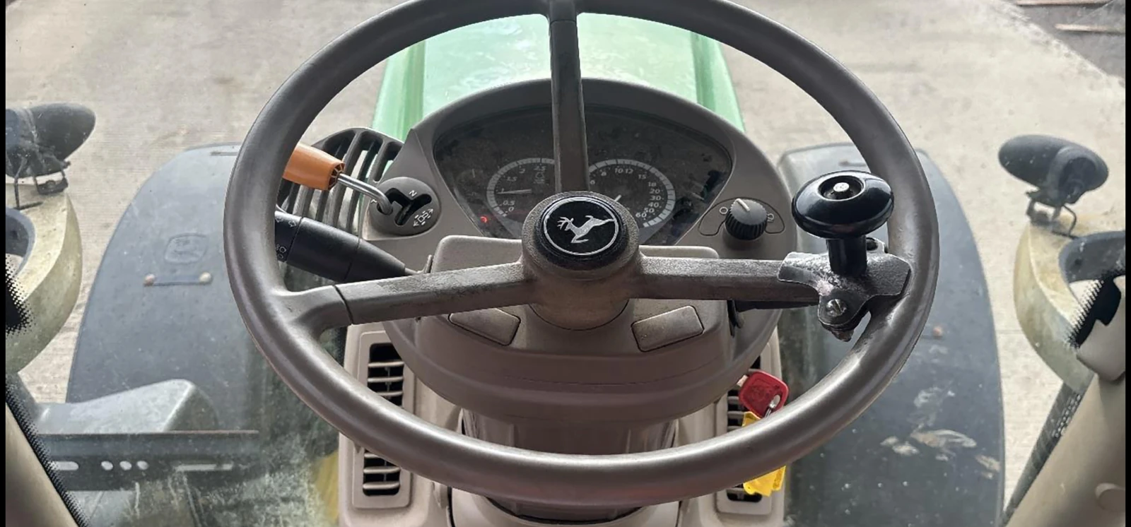 Трактор John Deere 6190R - изображение 7