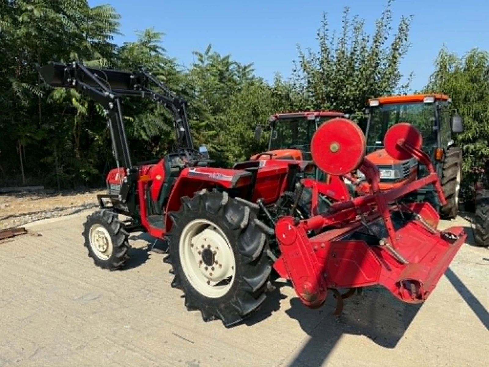 Трактор Mitsubishi MT27, снимка 4 - Селскостопанска техника - 56086613
