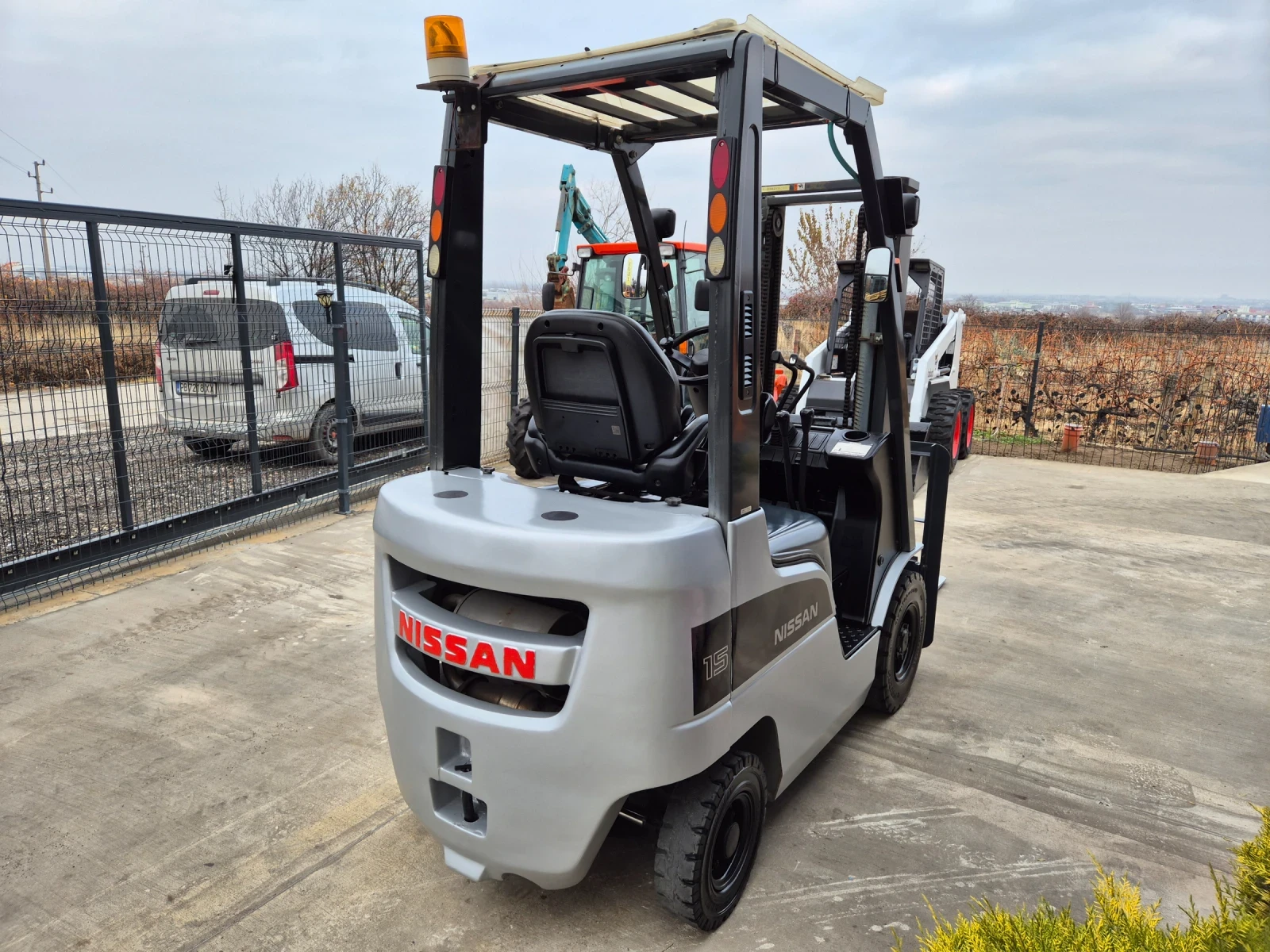  Nissan 1.5  /  /   ! | Mobile.bg   5