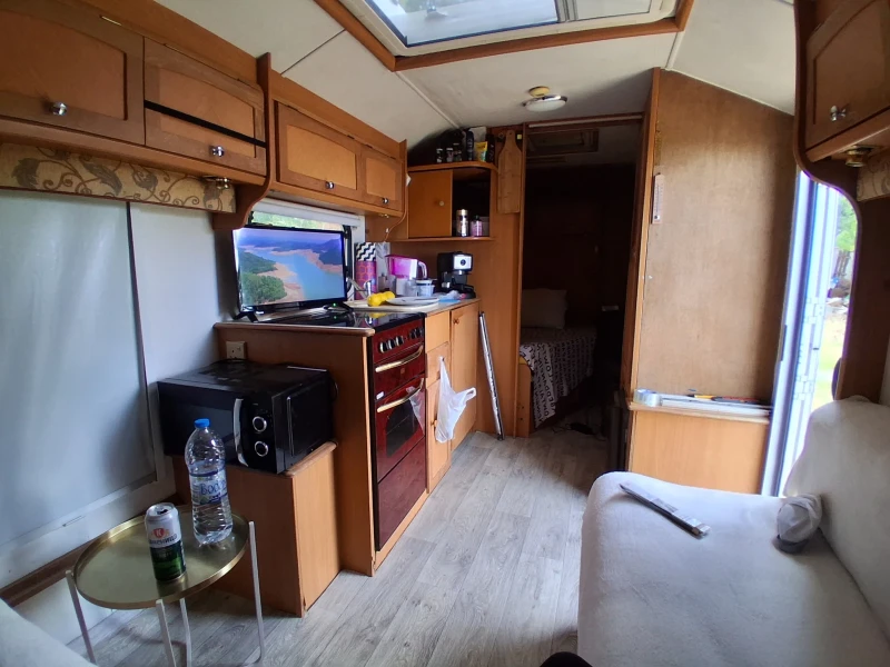 Каравана Avondale LAND RANGER 6400, снимка 8 - Каравани и кемпери - 51492061