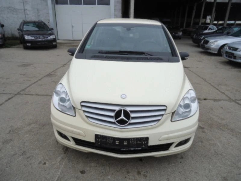 Окачване за Mercedes-Benz B 180, снимка 1 - Части - 49502274