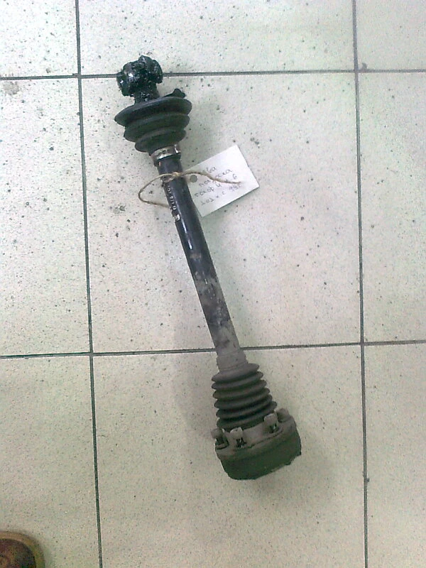 полуоска предна лява за Фолксваген Голф 4 1.6 (11)