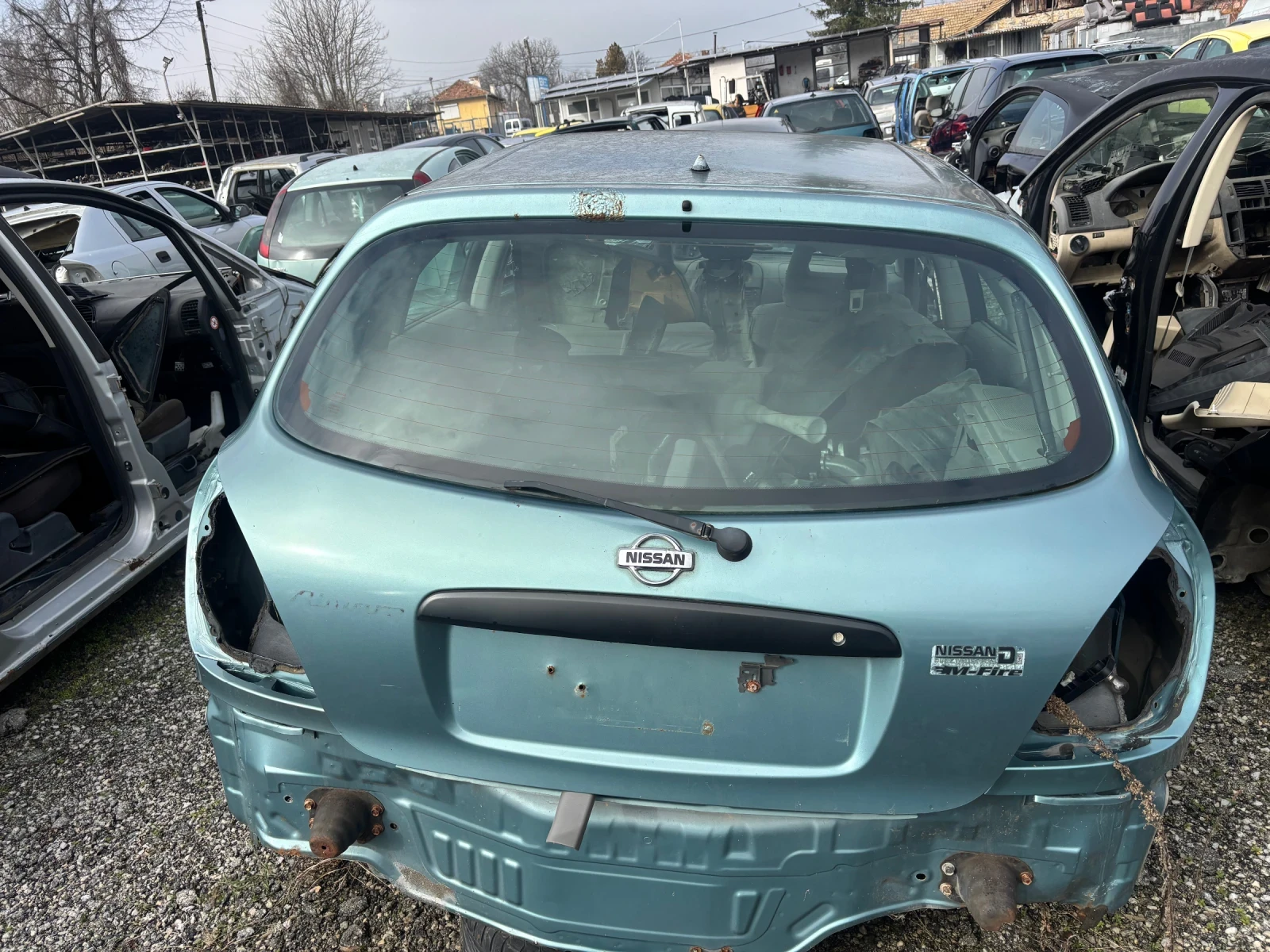 ����� ����� ������ ����� ������ Nissan Almera II Hatchback (01.2001) | Mobile.bg � ����������� 1