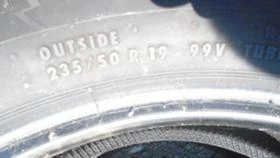 Гуми Зимни 235/50R19, снимка 7