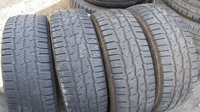 Гуми Зимни 215/65R16, снимка 1 - Гуми и джанти - 27402758