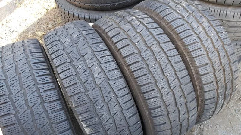 Гуми Зимни 215/65R16, снимка 2 - Гуми и джанти - 27402758