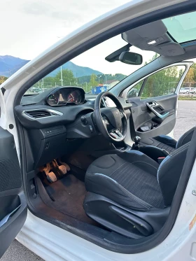 Peugeot 208, снимка 12