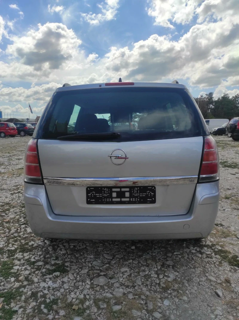 Opel Zafira 7 места , снимка 9 - Автомобили и джипове - 47274463