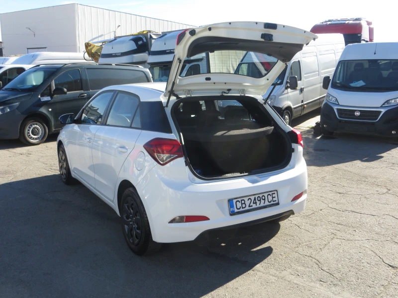 Hyundai I20 1.3 Euro 6b, снимка 15 - Автомобили и джипове - 47445059