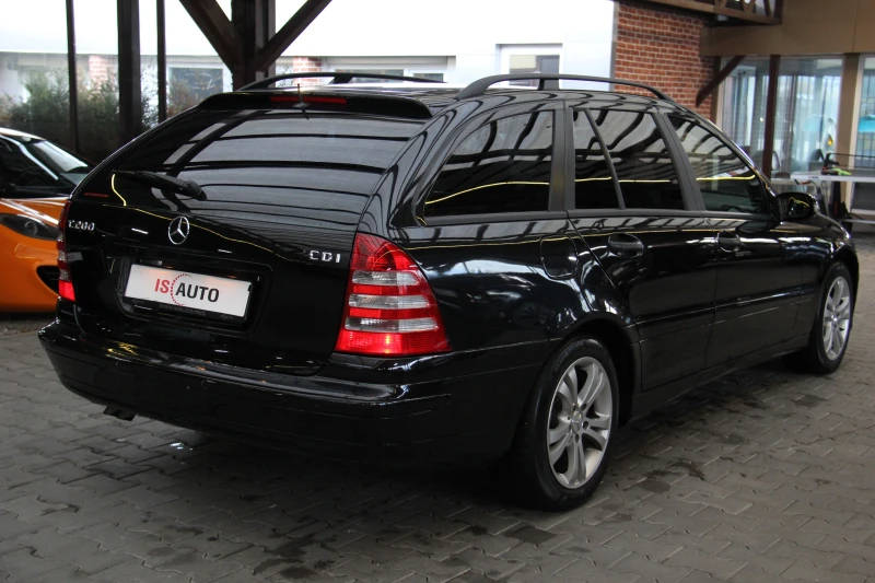 Mercedes-Benz C 200 AMG Line/Подгрев/Автопилот, снимка 4 - Автомобили и джипове - 48005405