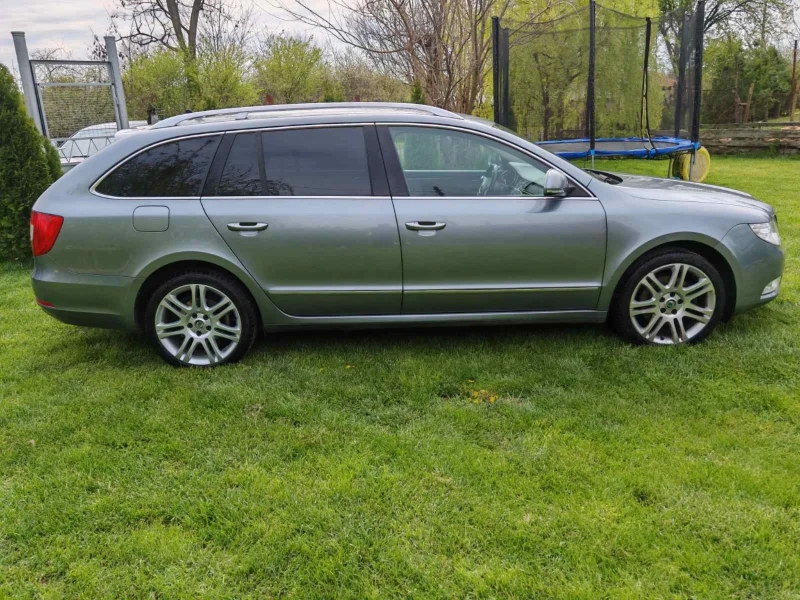 Skoda Superb, снимка 7 - Автомобили и джипове - 51316310