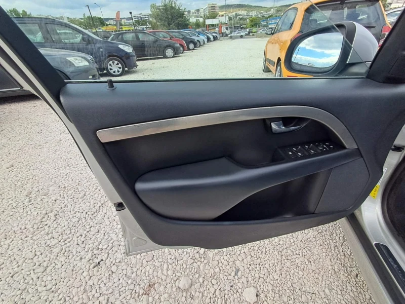 Volvo S80 2.4 D5, снимка 8 - Автомобили и джипове - 51592993